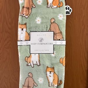 Shiba Inu Green Plush Throw with daisy’s